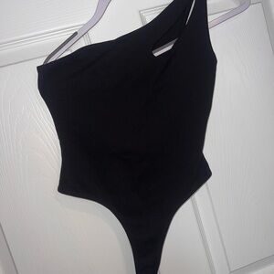 Timing Black One-Shoulder Bodysuit